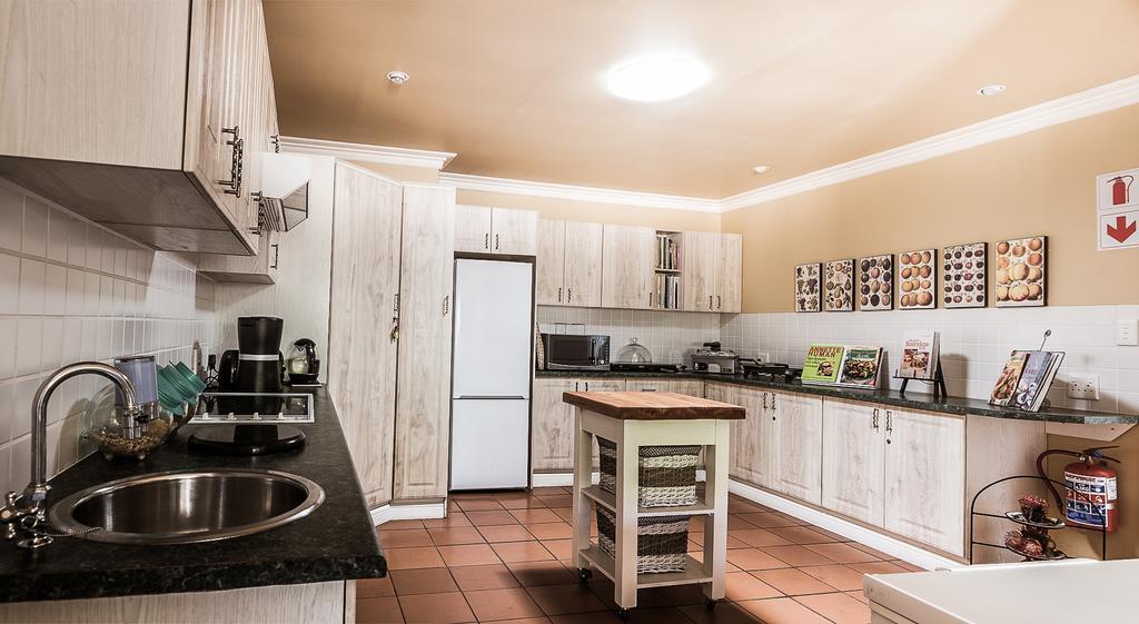 Highview Lodge Mossel Bay Esterno foto